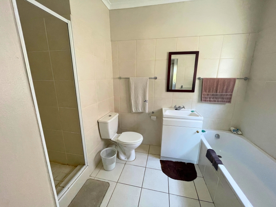 To Let 3 Bedroom Property for Rent in Vierlanden Western Cape